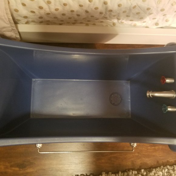 American Girl Bathtub - Picture 3 of 7